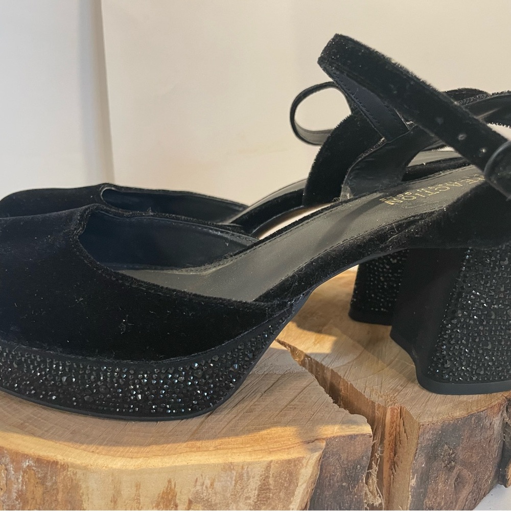 Kenneth Cole Reaction Black Velvet Platform Heels - Picture 7 of 10
